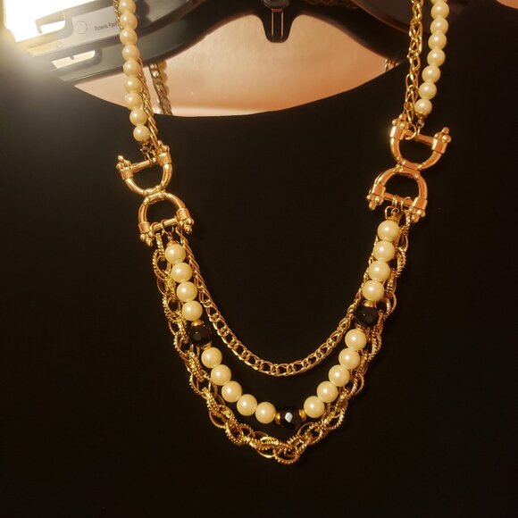 Statement Necklace - Picture 1 of 3